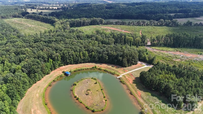 4446 Mirror Lake Dr, Catawba, NC 28609