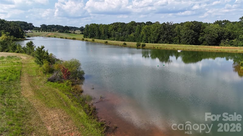 4488 Mirror Lake Dr, Catawba, NC 28609