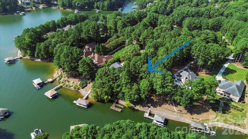 9178 Fair Oak Dr, Sherrills Ford, NC 28673