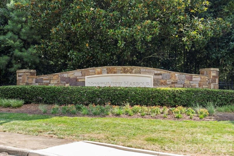 9178 Fair Oak Dr, Sherrills Ford, NC 28673