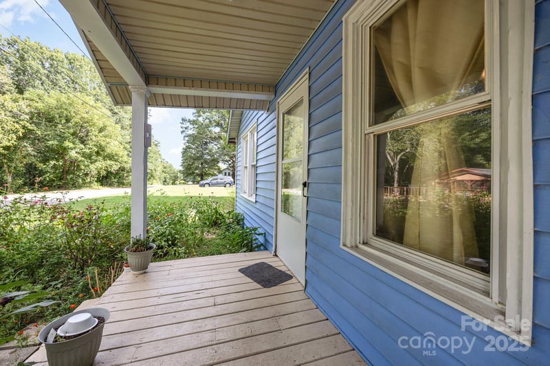 1110 Wall St, Statesville, NC 28677