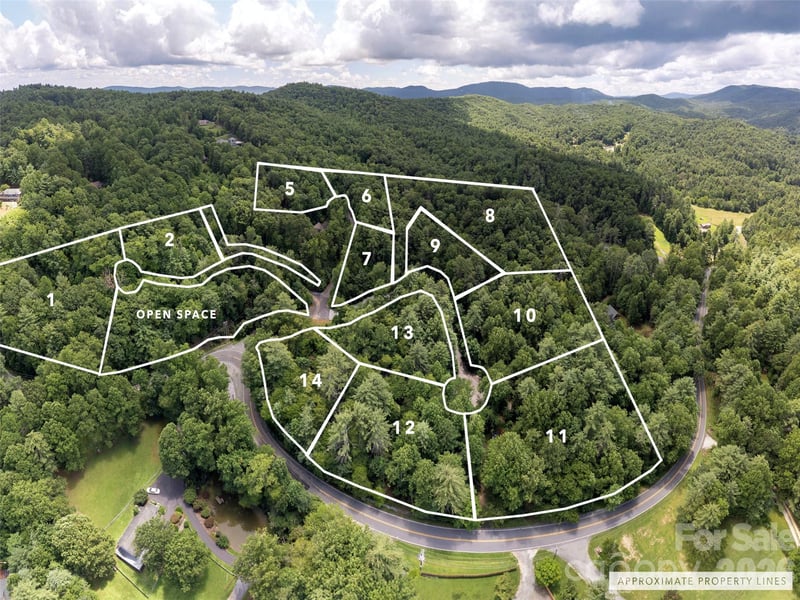 Willow Falls Ln, Hendersonville, NC 28792