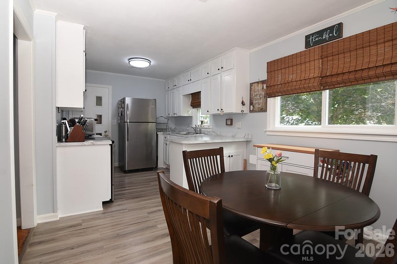86 Skyview Dr, Waynesville, NC 28786