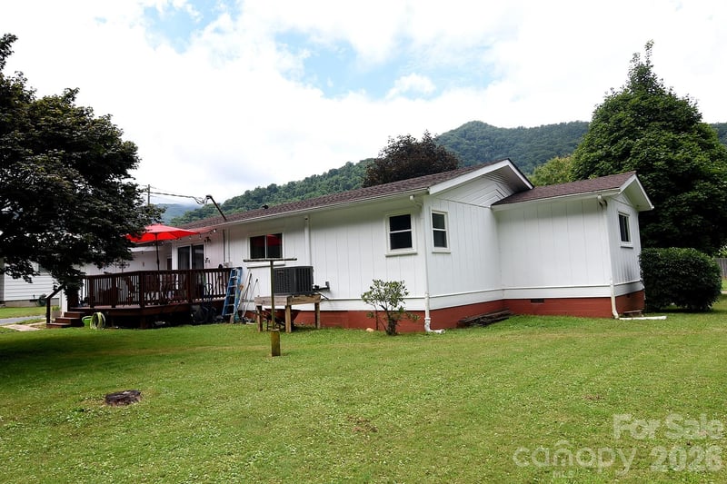 86 Skyview Dr, Waynesville, NC 28786