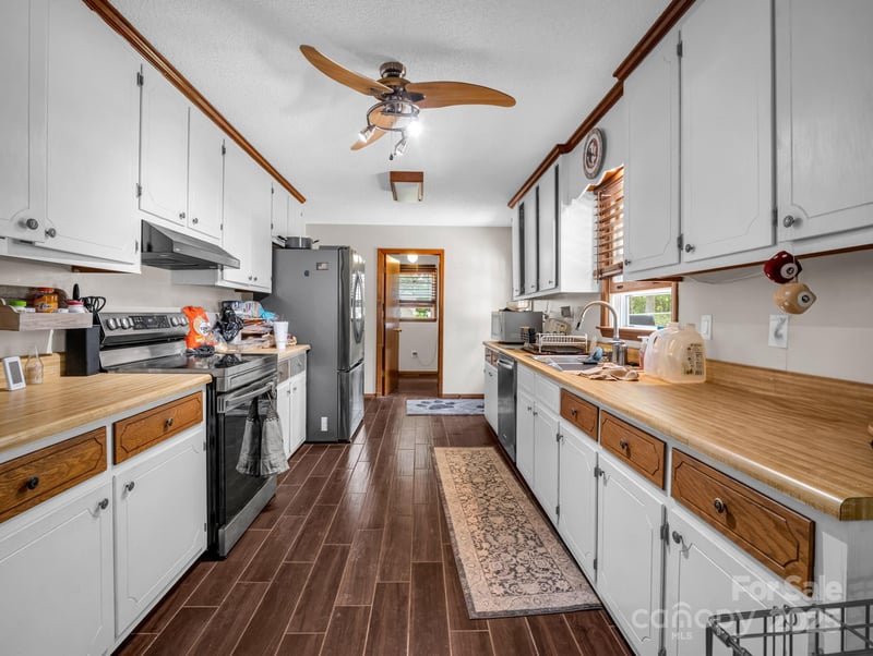 266 Asheland Dr, Ellenboro, NC 28040