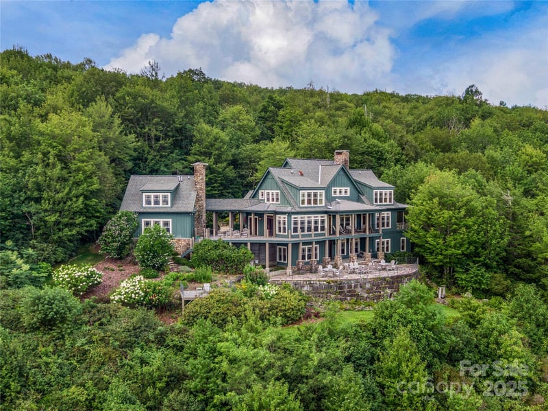 770 Meadow Ridge Dr, Lake Toxaway, NC 28747
