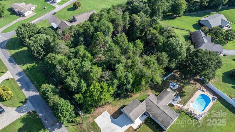 4650 33rd Street Dr, Hickory, NC 28601