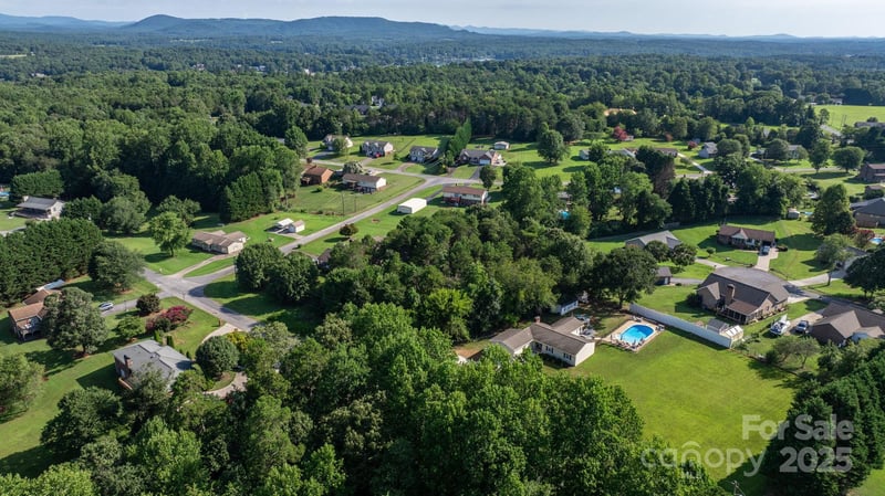 4650 33rd Street Dr, Hickory, NC 28601