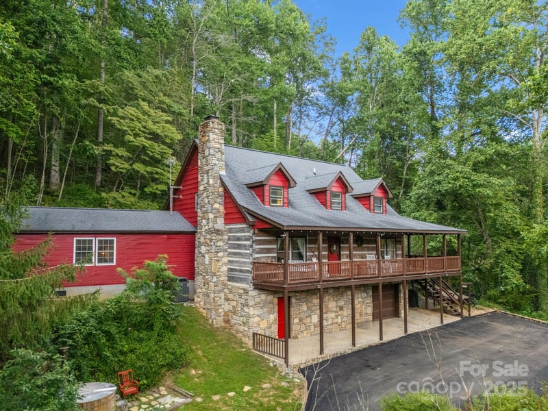 1145 Bearwallow Mountain Rd, Hendersonville, NC 28792