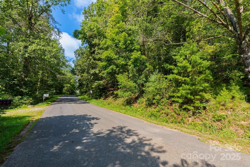 99999 Flynn Branch Rd #1, Asheville, NC 28804