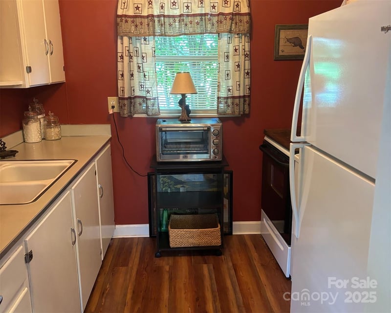 1555 Soco Rd #12, Maggie Valley, NC 28751