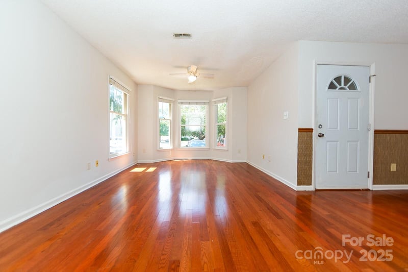 7330 Rose Terrace Ct, Charlotte, NC 28215