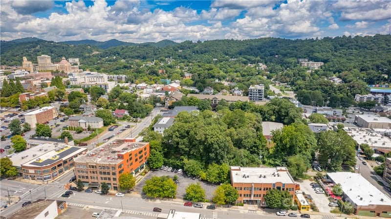 11 Collier Ave, Asheville, NC 28801