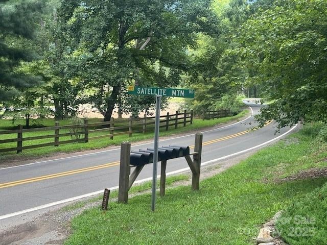 000 Satellite Mountain Rd, Burnsville, NC 28714