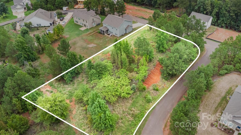 10336 Lakeshore Dr, Lancaster, SC 29720