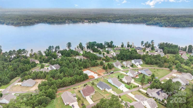 10336 Lakeshore Dr, Lancaster, SC 29720