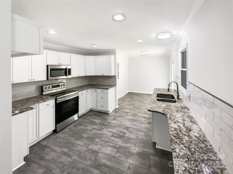 301 Briarcliff Dr, Kannapolis, NC 28081