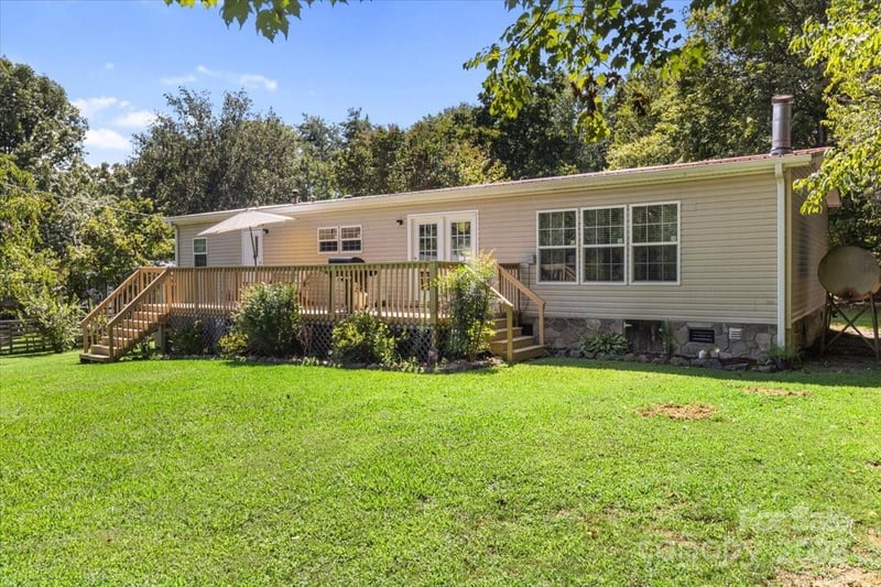 132 Bailey Mountain Rd, Mars Hill, NC 28754