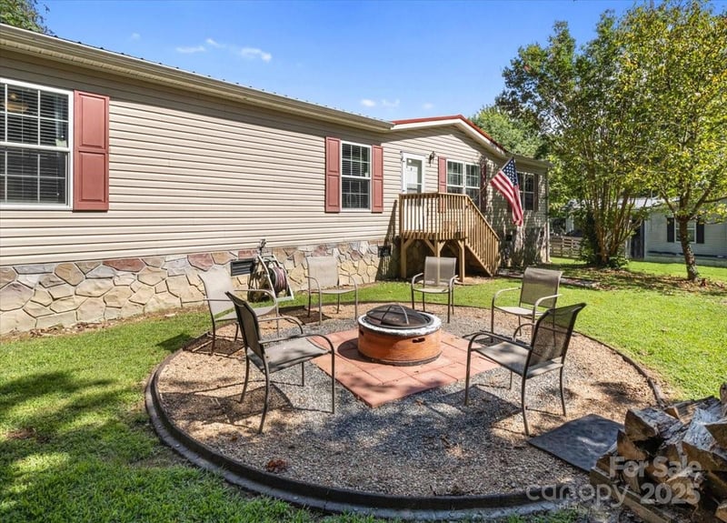 132 Bailey Mountain Rd, Mars Hill, NC 28754