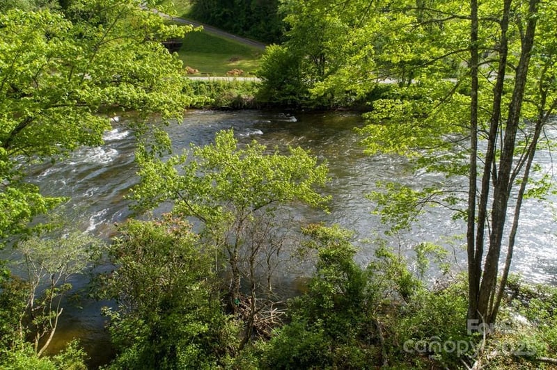 316 River Club Dr #3, Cullowhee, NC 28723