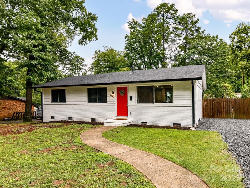 2508 Carrington Ct, Charlotte, NC 28208