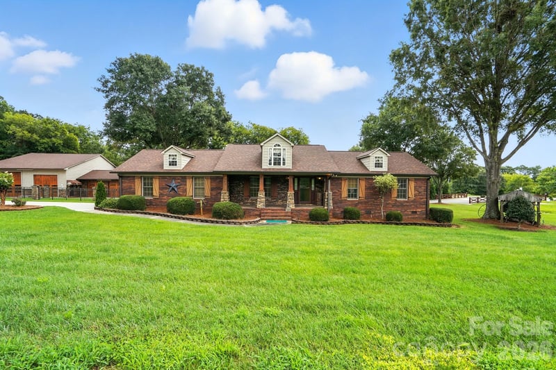 3369 Roberta Rd, Concord, NC 28027