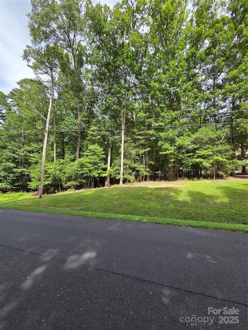 242 Creswell Rd, Mount Gilead, NC 27306