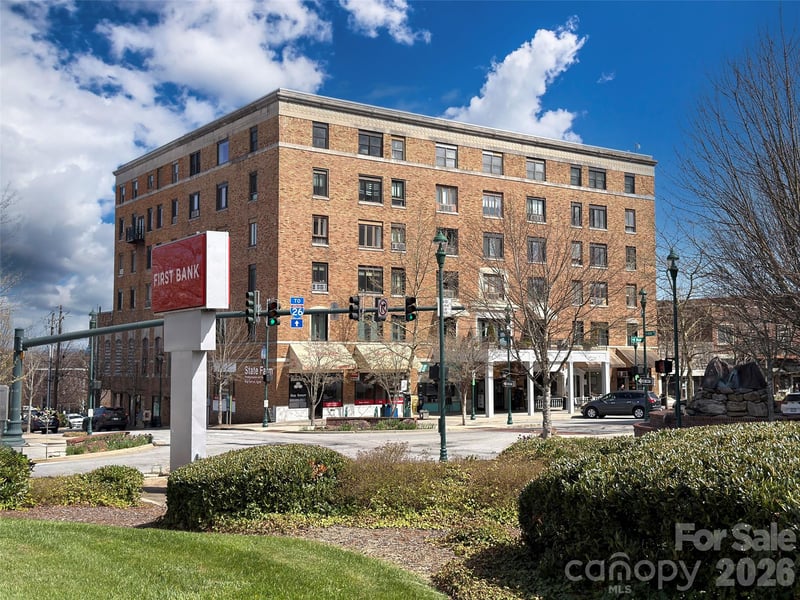 538 Main St #305-308, Hendersonville, NC 28792
