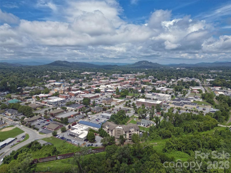 538 Main St #305-308, Hendersonville, NC 28792