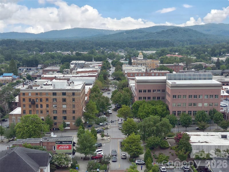 538 Main St #305-308, Hendersonville, NC 28792