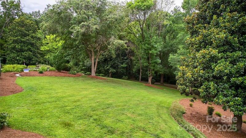 4141 Shattalon Dr, Winston Salem, NC 27106