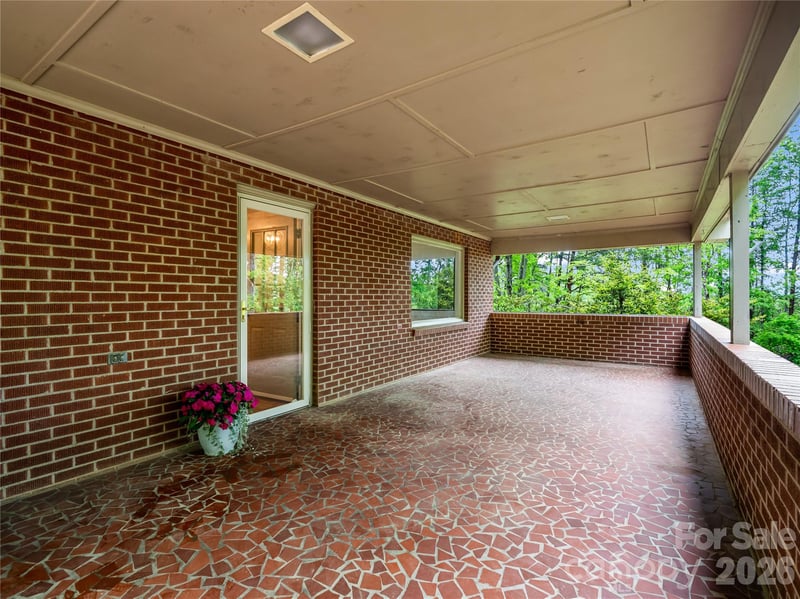 200 Little Wings Mountain Rd, Columbus, NC 28722