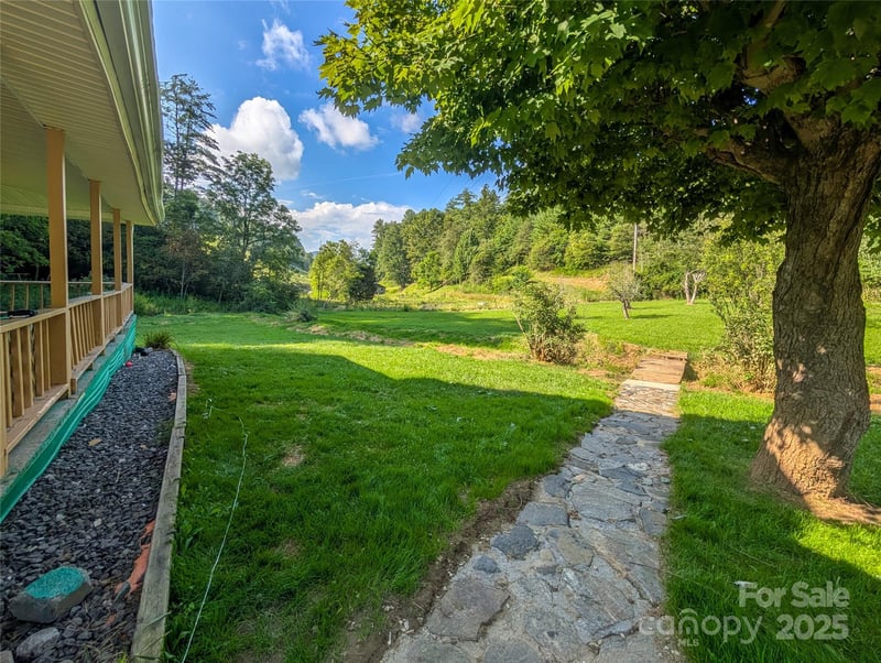 540 Pound Mill Branch Rd, Burnsville, NC 28714