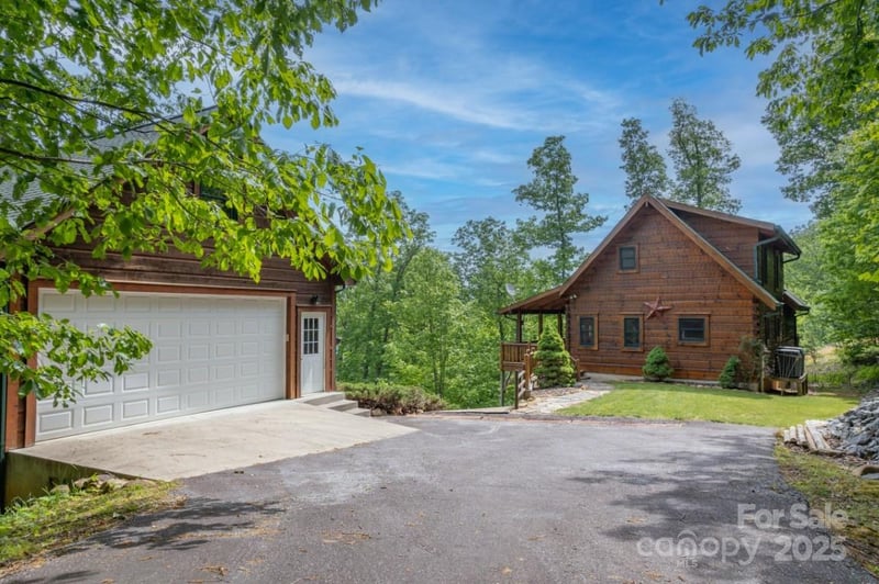 186 Black Ridge Dr, Bostic, NC 28018
