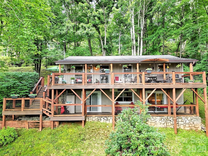 346 Wendy Way, Clyde, NC 28721