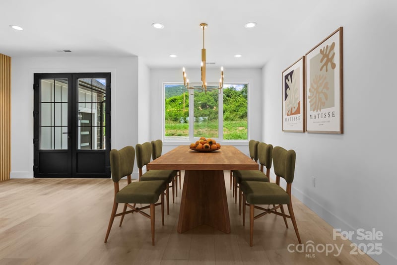 68 Fullam Ln, Mills River, NC 28759