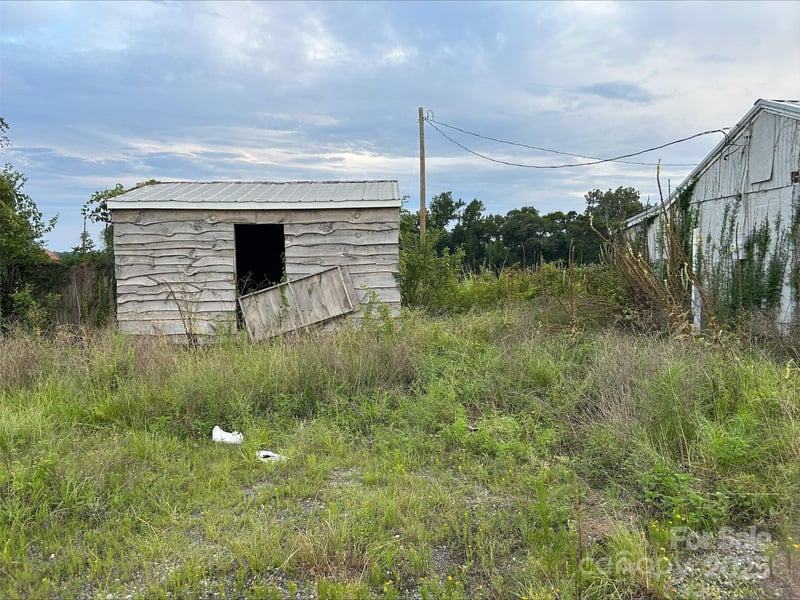 2085 Hwy 73 Hw, Mount Gilead, NC 27306