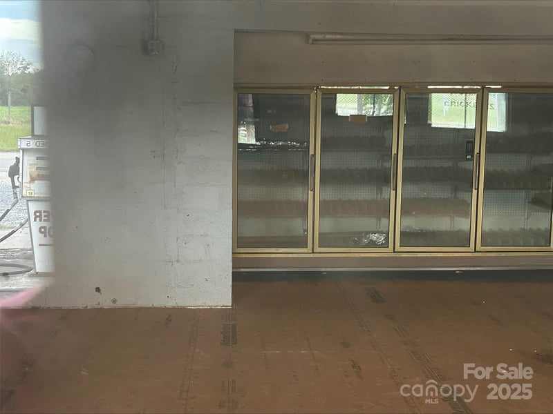 2085 Hwy 73 Hw, Mount Gilead, NC 27306