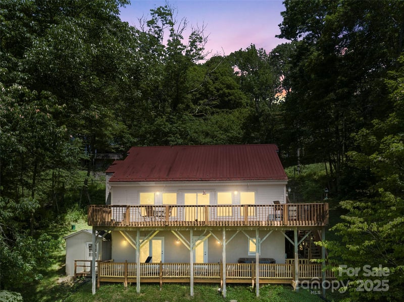894 Mckinney Gap Dr, Mars Hill, NC 28754