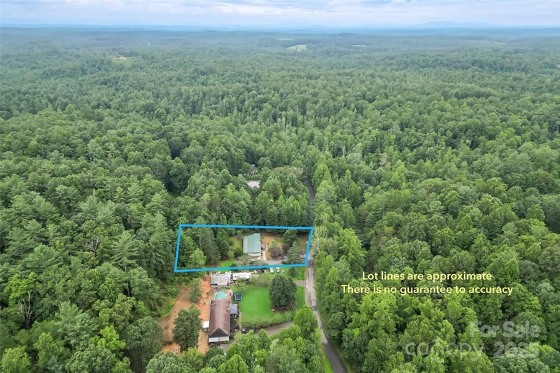 2236 Sisue St, Morganton, NC 28655