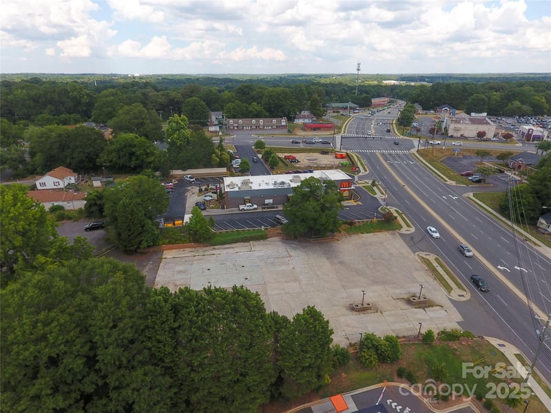 706 Main St, Mount Holly, NC 28120