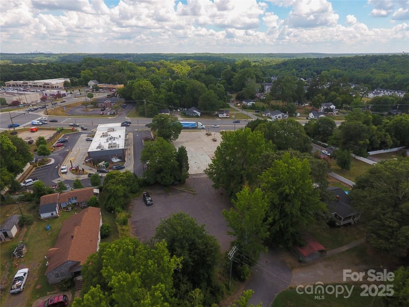 706 Main St, Mount Holly, NC 28120