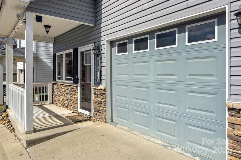 31 English Ivy Rd, Asheville, NC 28806