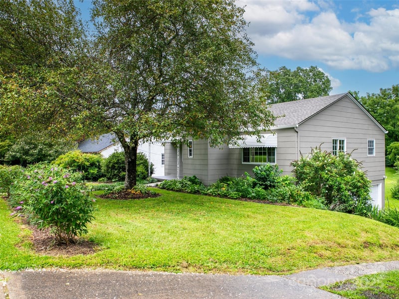 255 North Country Club Rd, Brevard, NC 28712