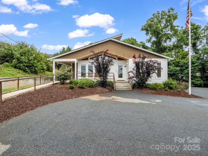 147 Court St, Rutherfordton, NC 28139