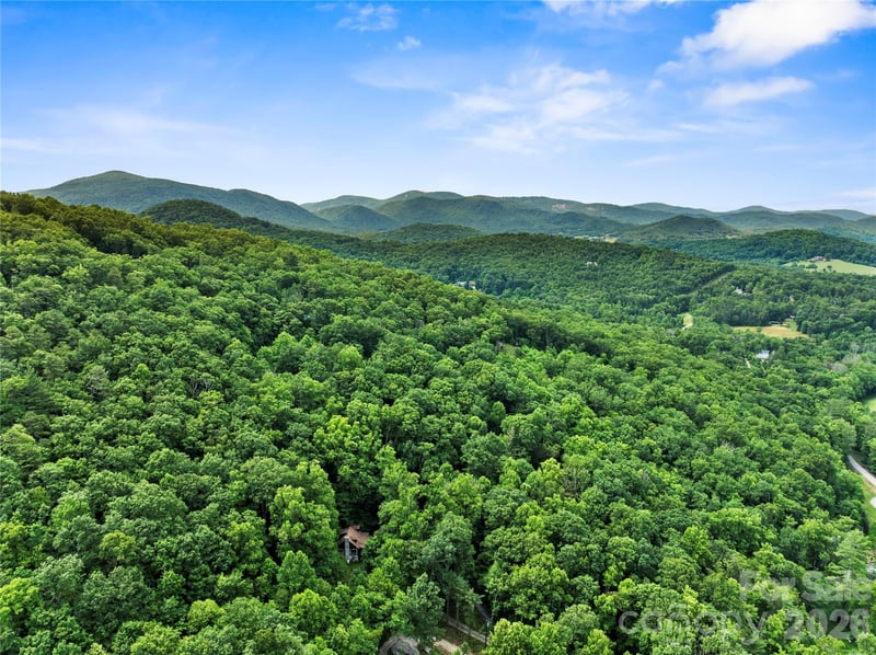 48 Buck Ridge Rd, Fairview, NC 28730