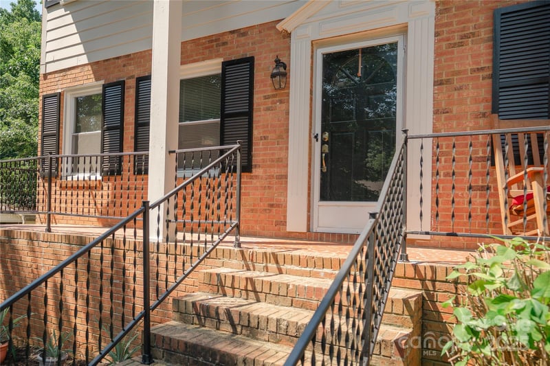 427 Willow Rd, Salisbury, NC 28147