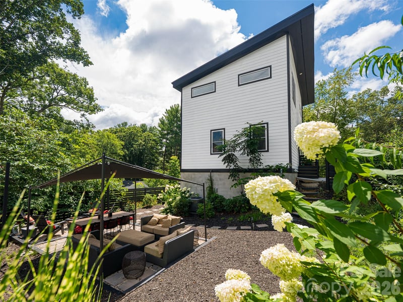 197 Chatham Rd, Asheville, NC 28804