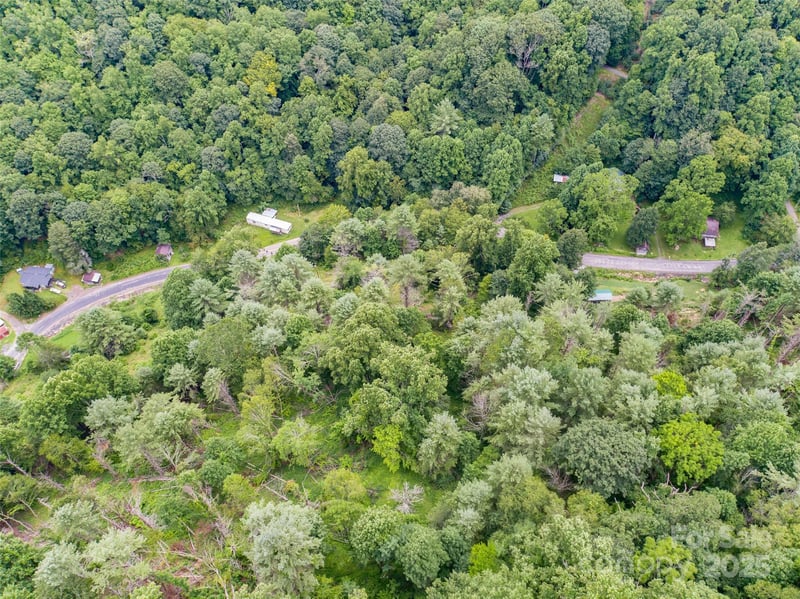 0000 Bee Log Rd, Burnsville, NC 28714