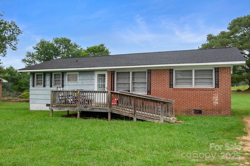 940 End Rd, Chester, SC 29706